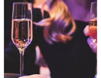 Kippis syyslomalle, joka on erinomaista aikaa elämyksille! 🥂 Oulun Musiikkikeskuksen syyslomaviikon