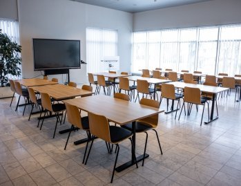 Ravintola Preludin yksinkertaisen kaunis ravintolasali tarjoaa upeat puitteet erilaisiin