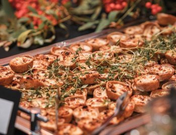 Lauantaina vietettiin Oulun Musiikkikeskuksen 40-vuotisjuhlia. 🎉⁠
⁠
Ravintola Preludin