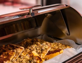 Tunnelmia parin viikon takaisesta Home Alone -buffetista!⁠
⁠
Tarjolla oli muun muassa juures- ja